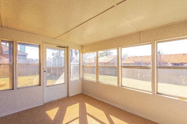 Building Photo - 8425 Timberwood Ln