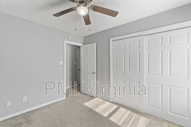 Building Photo - 3909 Wilmington Ct