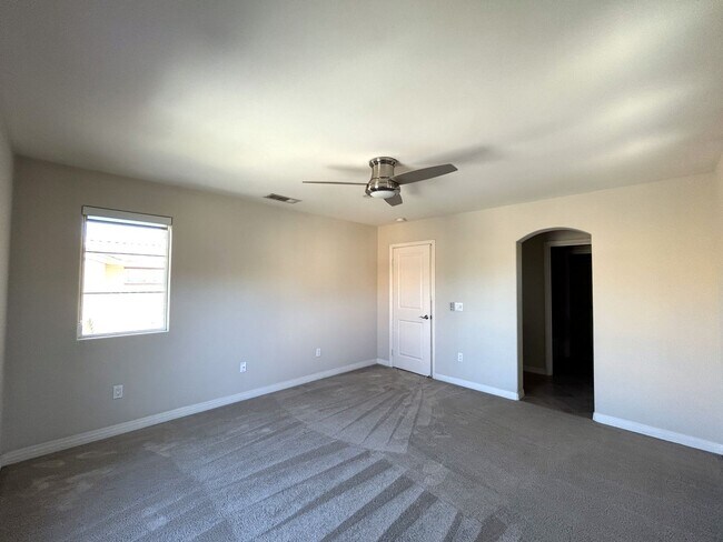 Building Photo - AVAILABLE NOW!! GORGEOUS 2 Bed 2.5 Bath Condo in La Quinta!