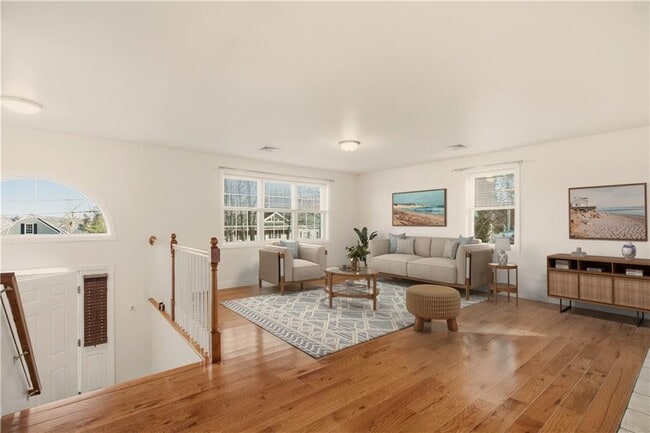 Building Photo - 37 Thayer St