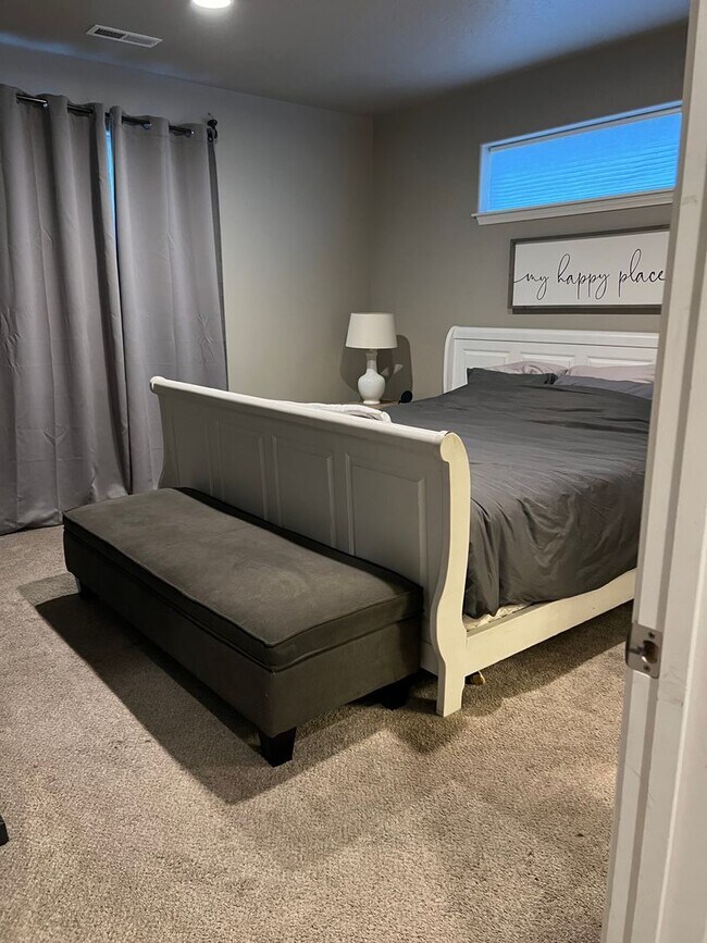 Building Photo - Home in Hayden North!