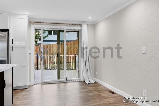 Building Photo - 12953 SE 157th Pl