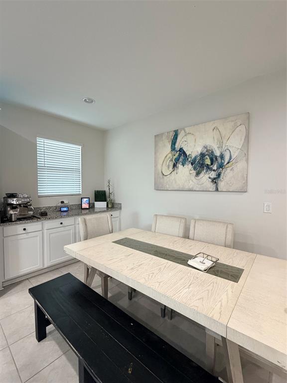 Building Photo - 5684 Western Sun Dr