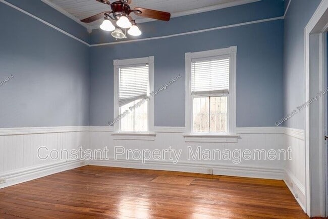 Building Photo - 979 Highland Terrace