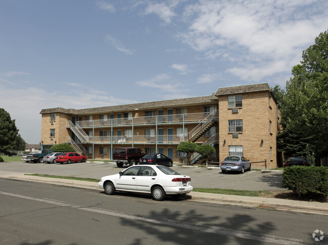 Primary Photo - Canterbury Apartments