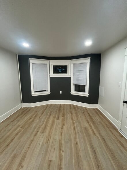 Building Photo - 179 Dana St