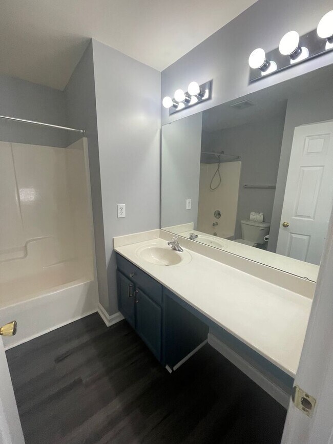 Building Photo - Lovely 3 Bedroom Home in Greer Near Gibb S...