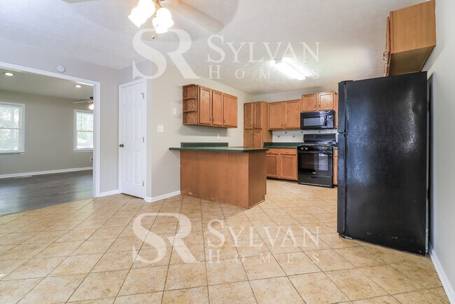 Building Photo - 98 Silverthorne Pl