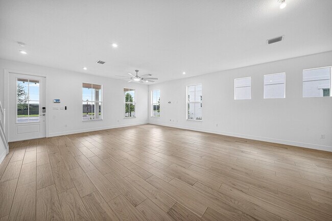 Building Photo - 10720 SW Pioneer Pkwy