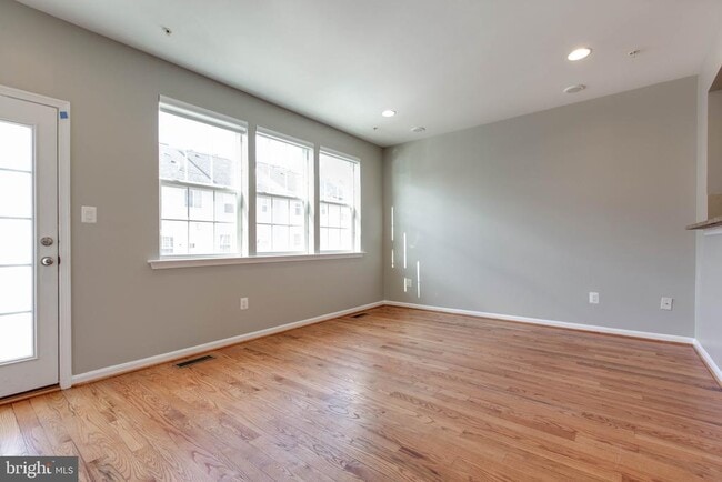 Building Photo - 1038 Ironwood Ln