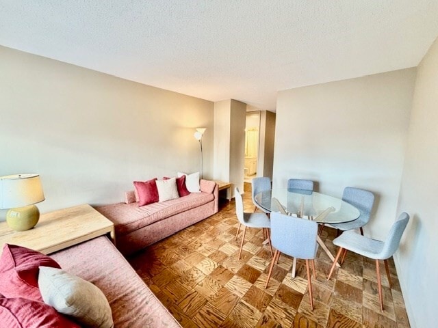 Building Photo - 65 E India Row