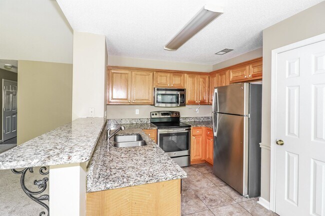 Building Photo - 7270 Amberly Way Dr