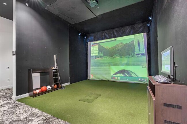 Building Photo - 57 Bank St