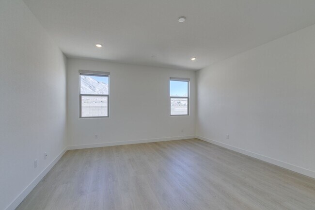 Building Photo - Brand New 4 Bedroom + Den/Office in Summerlin