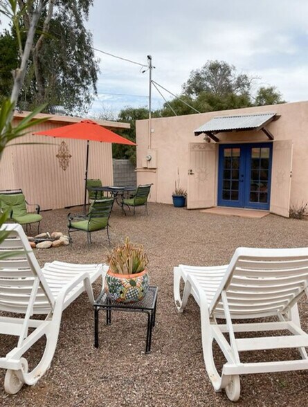 Spacious backyard - 2648 E Drachman St