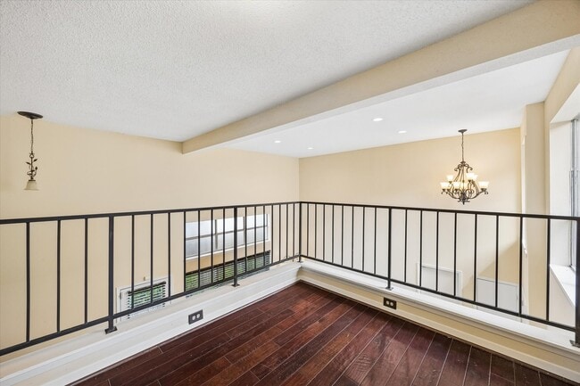 Building Photo - 963 Althea Dr
