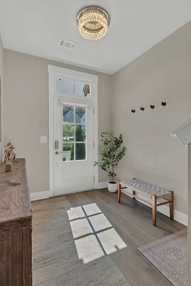 Building Photo - 253 Stonecrest Cir
