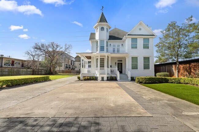 Building Photo - 3811 Washington Ave