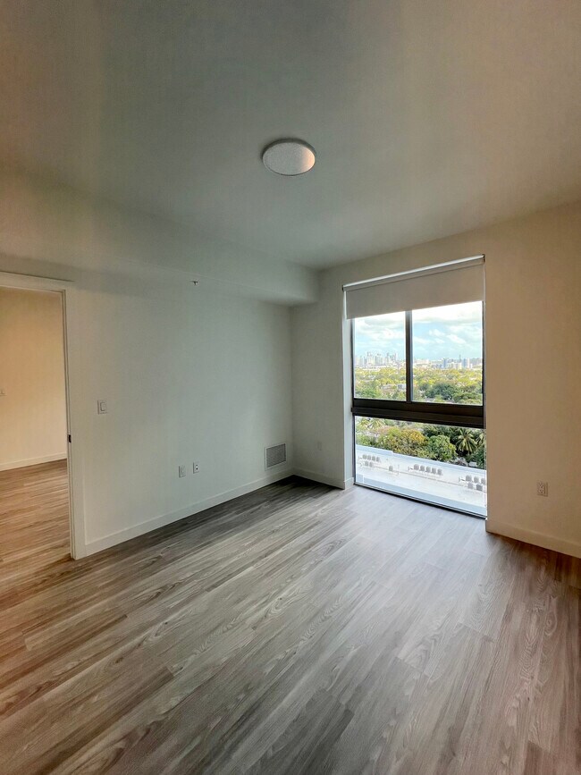Building Photo - 1420 NW 33rd St