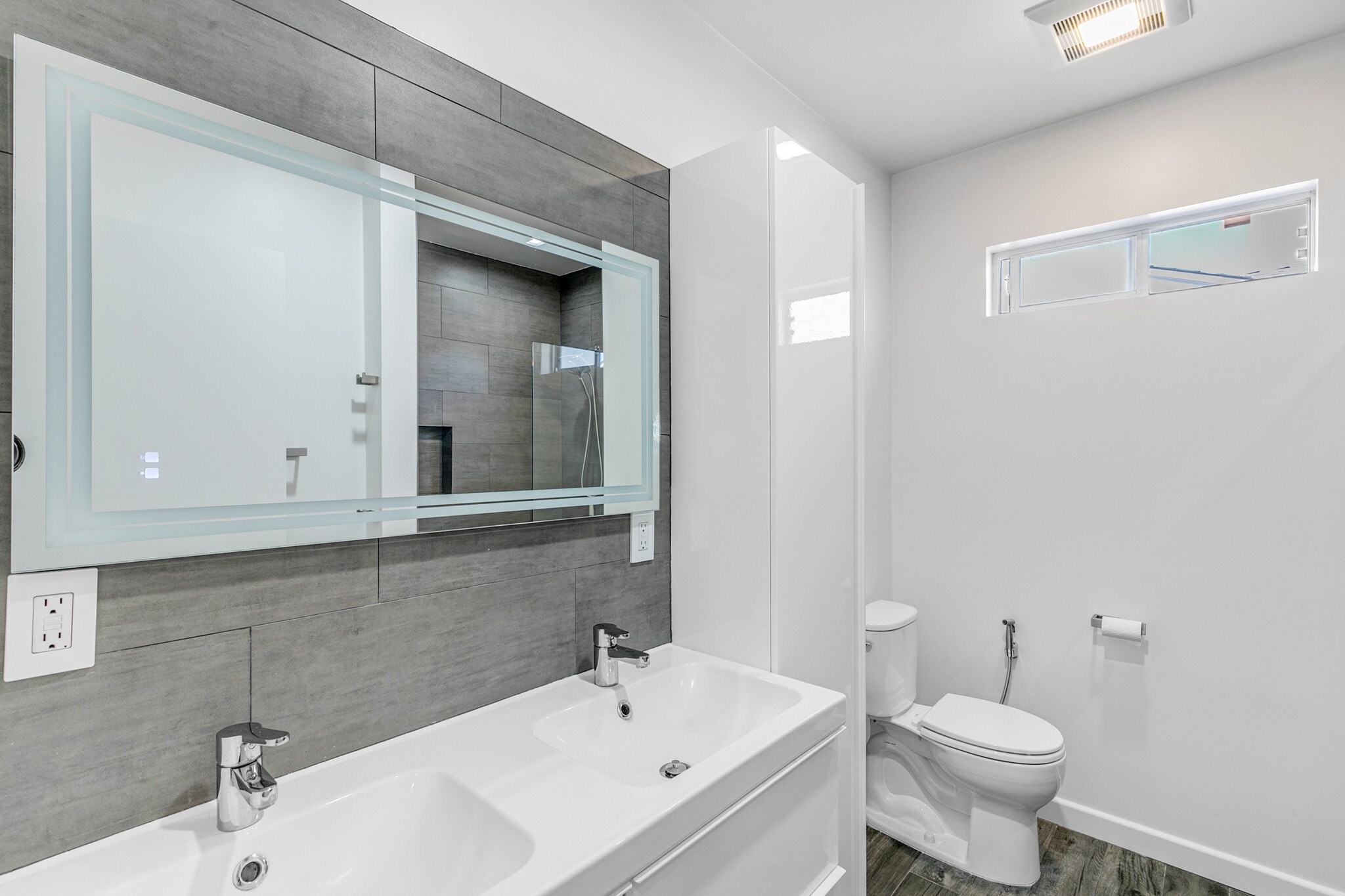 Building Photo - 3620 Tuller Ave