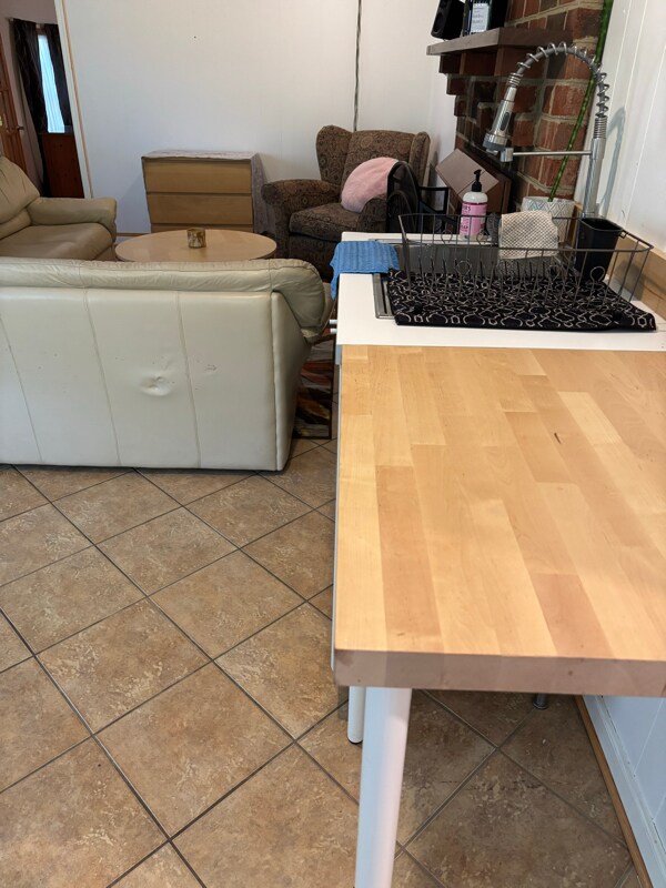 Building Photo - 1900 Oakengate Ln