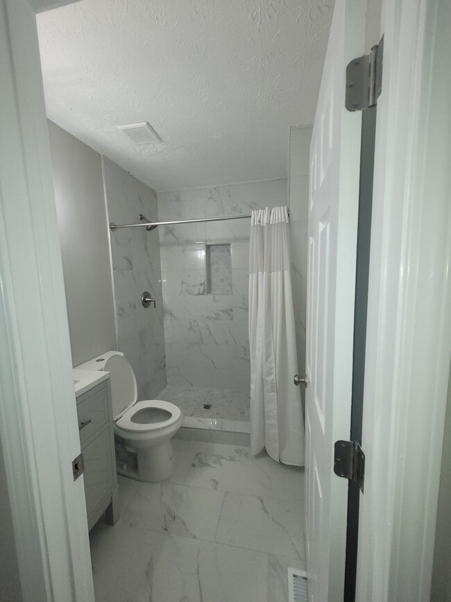 Building Photo - 8222 Hagin St