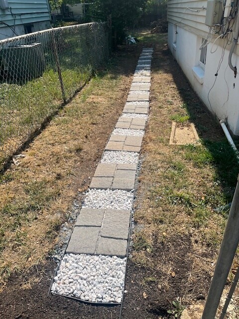 Outdoor Walkway - 2208 Vermont Ave