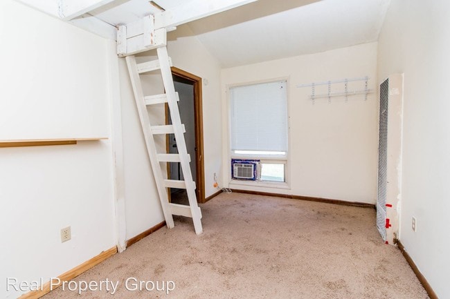 Building Photo - 1011 Southpark Dr