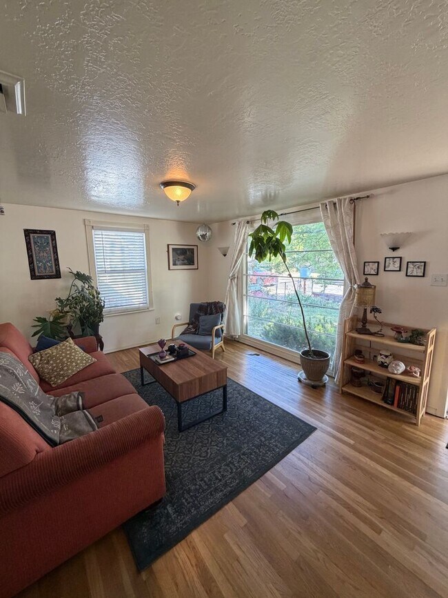 Building Photo - GORGEOUS Salt Lake City Home!!!