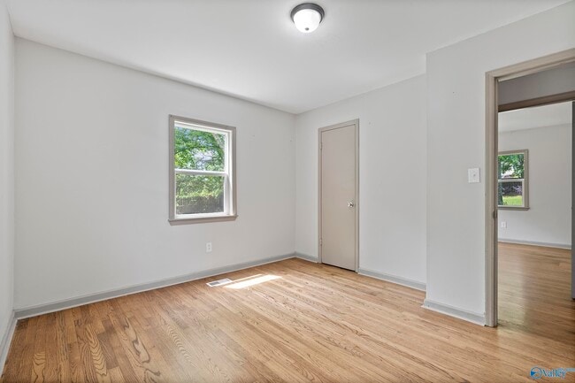 Building Photo - 298 Harbin Rd