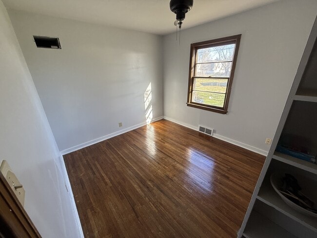 Building Photo - 1036 College Ln