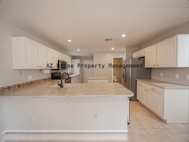 Building Photo - 7442 W Via Del Sol Dr
