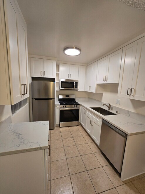 Building Photo - 5430 Corteen Pl