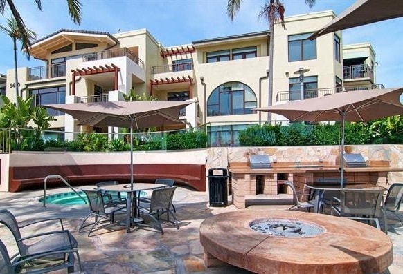 Building Photo - 5410 La Jolla Blvd