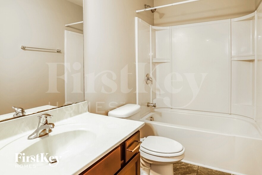 Building Photo - 307 Summerwalk Rd