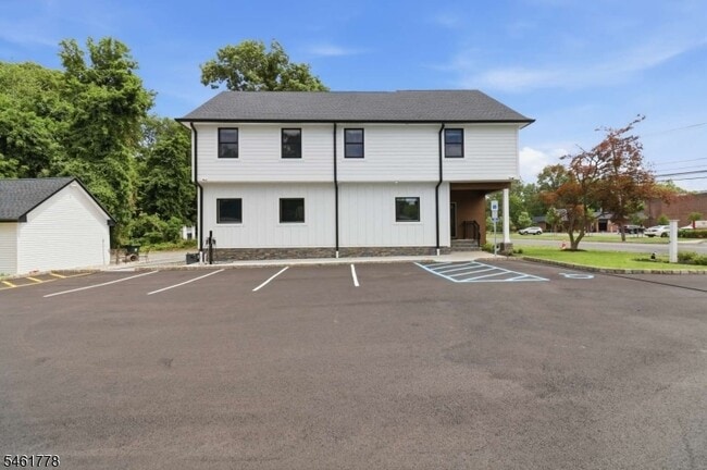 Building Photo - 134 Snyder Ave
