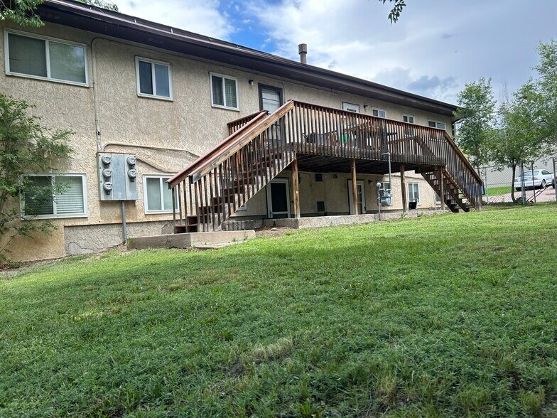 Building Photo - 4715 Scenic Cir