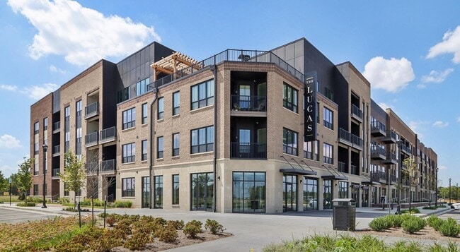 Building Photo - 5811 Main St