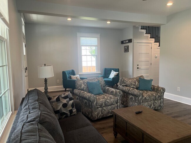 Building Photo - Gorgeous Brand New 3/2 Move In Ready Now!