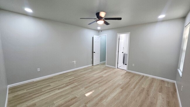 Building Photo - Beautifully Renovated 4 Bed