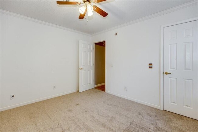 Building Photo - 6057 Gaines Ferry Rd