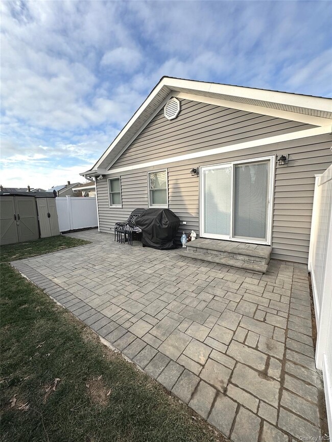 Building Photo - 108 Pilcher St