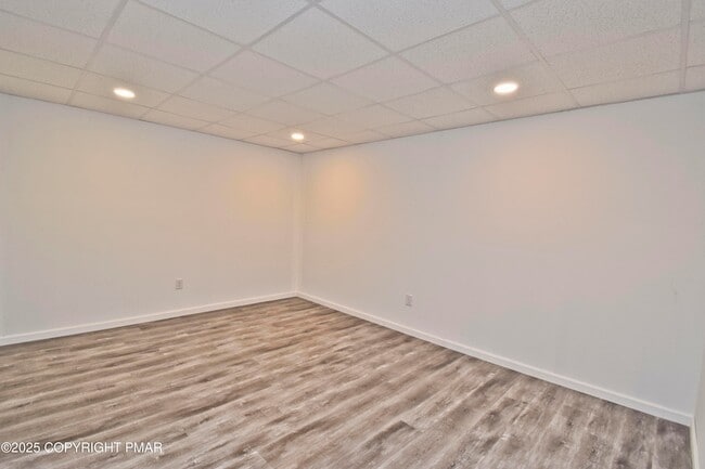 Building Photo - 557 Marco Way