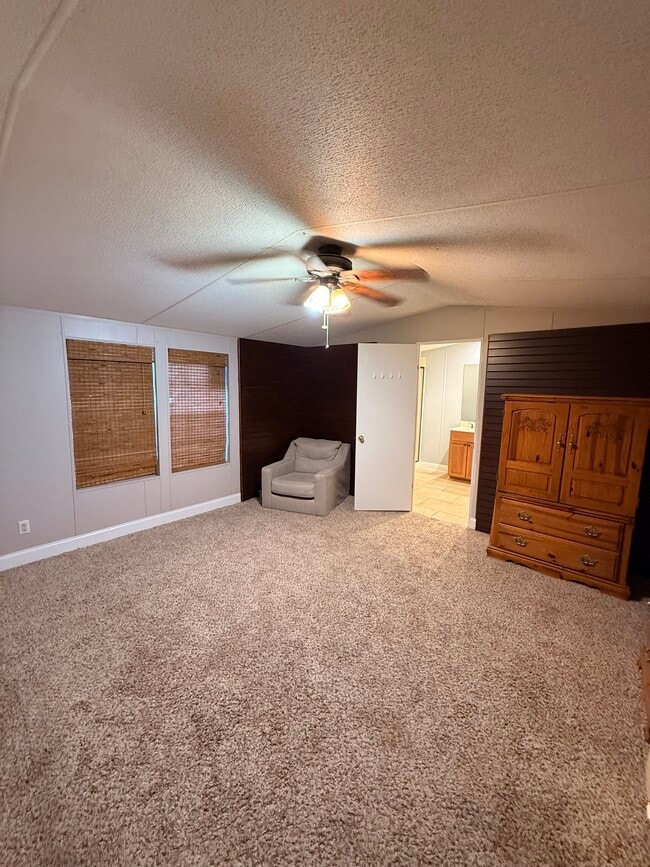 Building Photo - 1007 W Thomas St