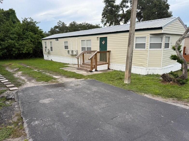 Building Photo - 8536 Honeywell Rd