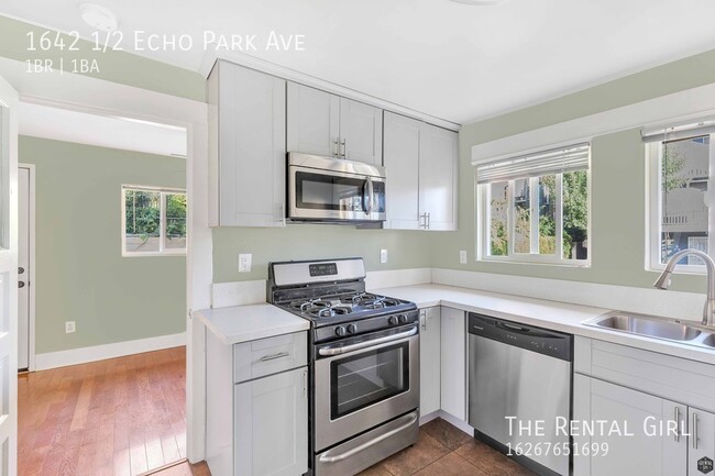 Building Photo - Prime Echo Park 1 Bedroom + Bonus Room | T...