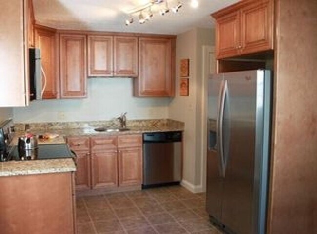 Building Photo - 170 Royan Street, Manchester, NH 03103