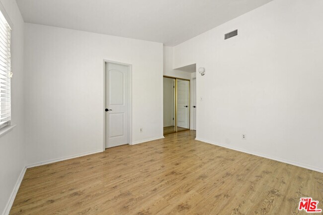 Building Photo - 24311 Aetna St