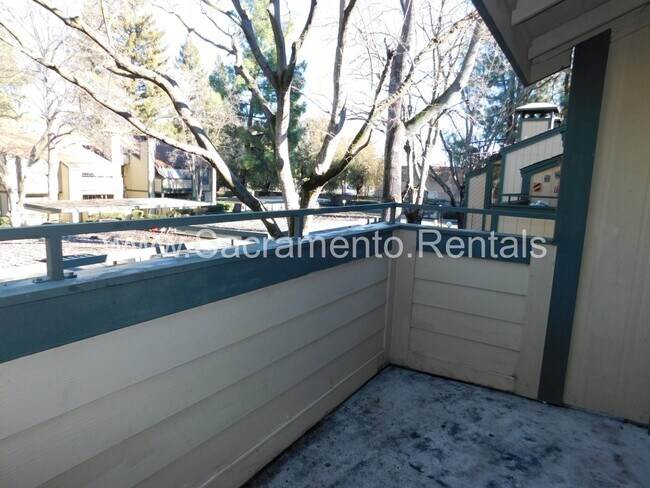 Building Photo - 750 Del Verde Cir
