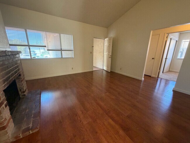 Building Photo - 2813 Pepper Oaks Dr